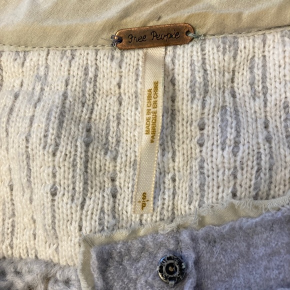 Free People Gray asymmetrical Button Down Wool Blend Sweater Size S - Picture 7 of 10